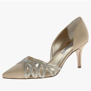 NWT Nina Teagan Bridal Pumps Rhinestone Satin Kitten Heel Wedding Shoes 8 w/Box
